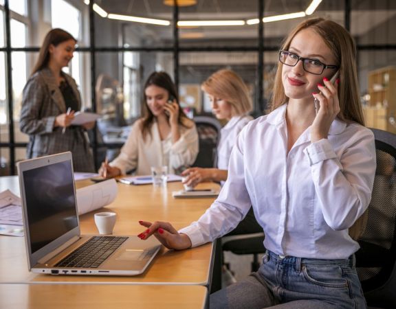 Técnico experto  en Relaciones Públicas